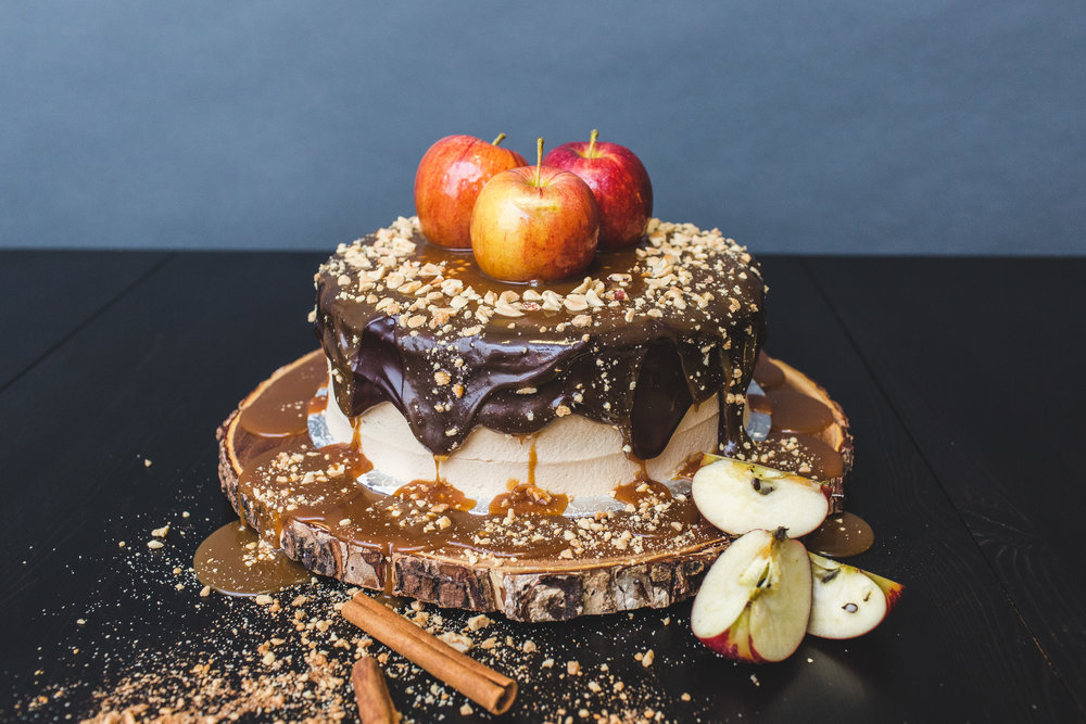 apple caramel chocolate cake