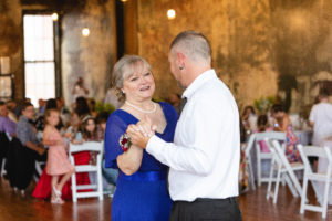 groom and mother first dance wedding photography in circleville ohio