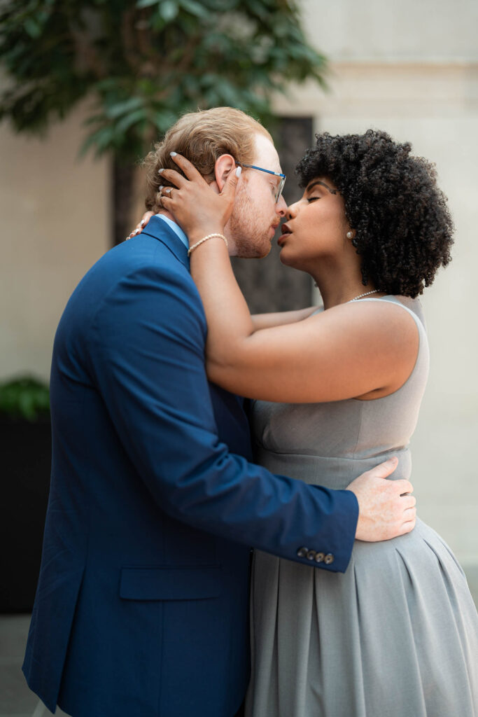 sam and grace photography engagement couple passionately kissing